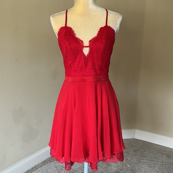 Bebe Kaylee lace top skater dress, sz 6 - Picture 6 of 8